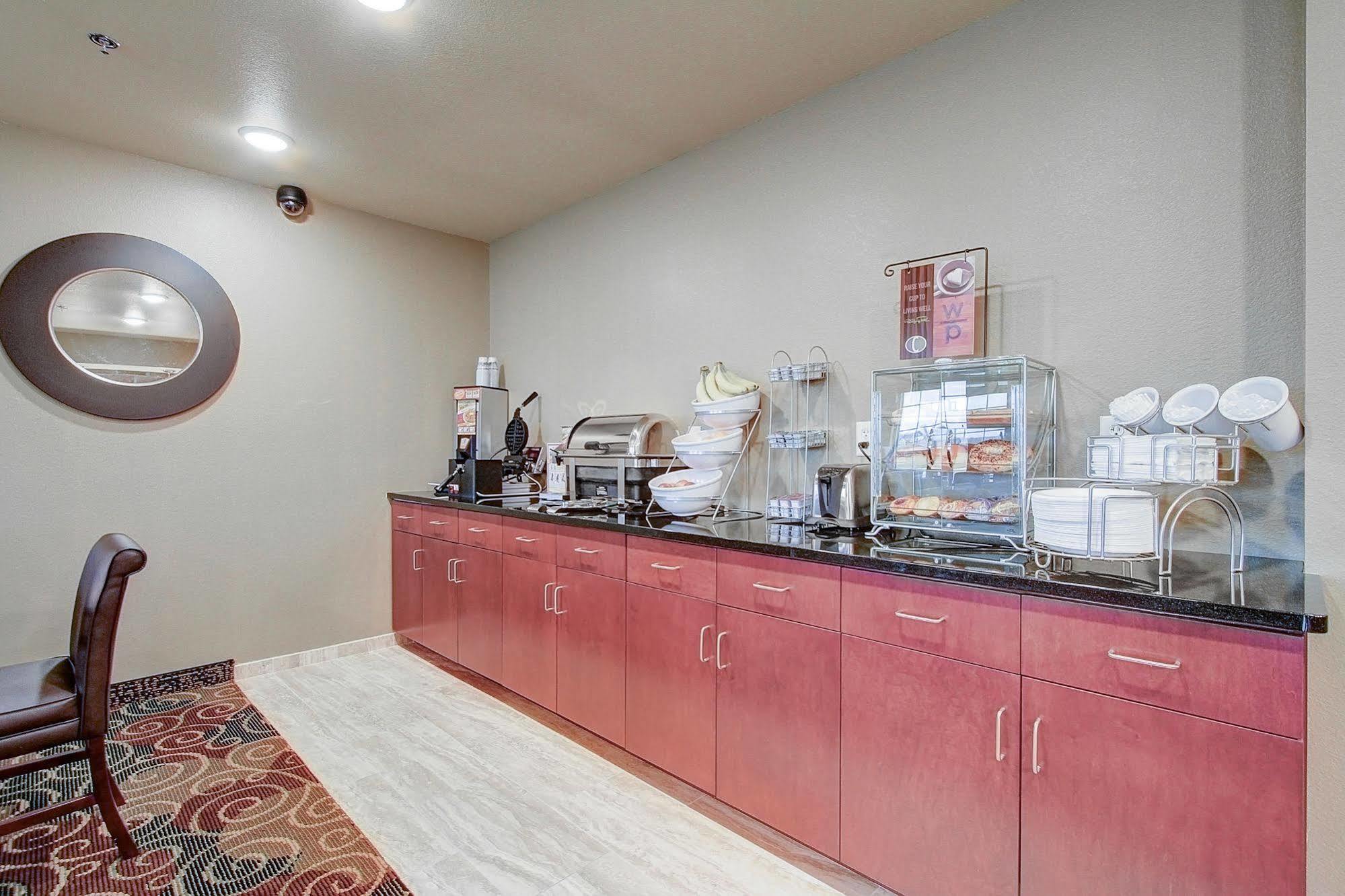 Cobblestone Hotel & Suites Pulaski/Green Bay Ngoại thất bức ảnh